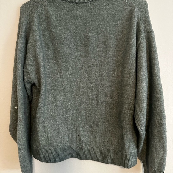 H&M XS Green pearl sweater - Picture 5 of 5